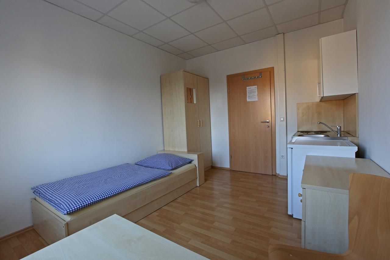 Montagehotel Living@Λιντς Εξωτερικό φωτογραφία