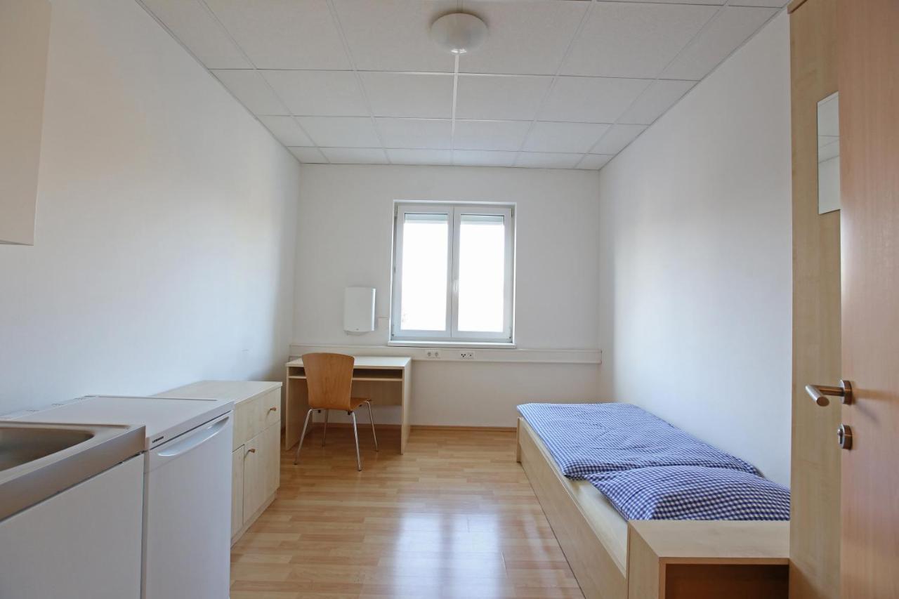 Montagehotel Living@Λιντς Εξωτερικό φωτογραφία